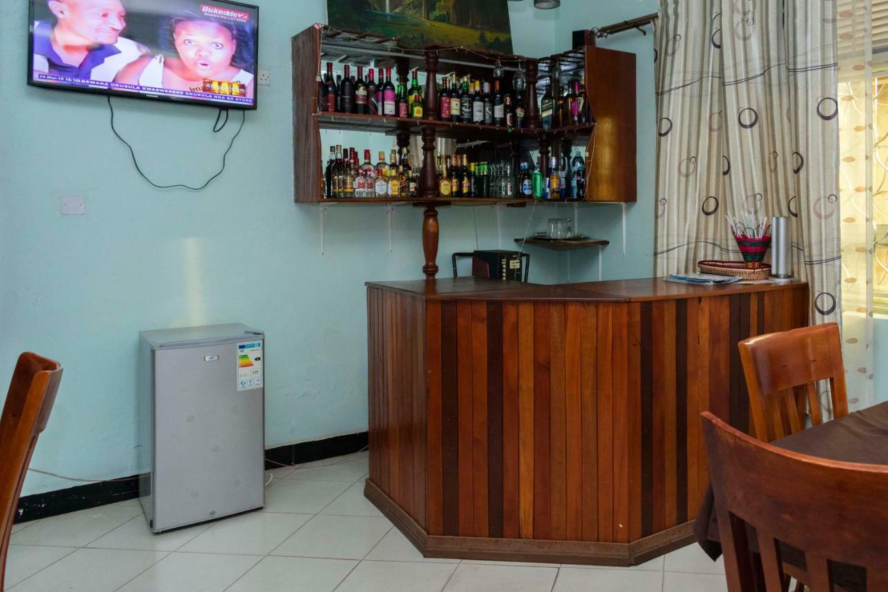 Relief Motel Fort Portal Exterior photo
